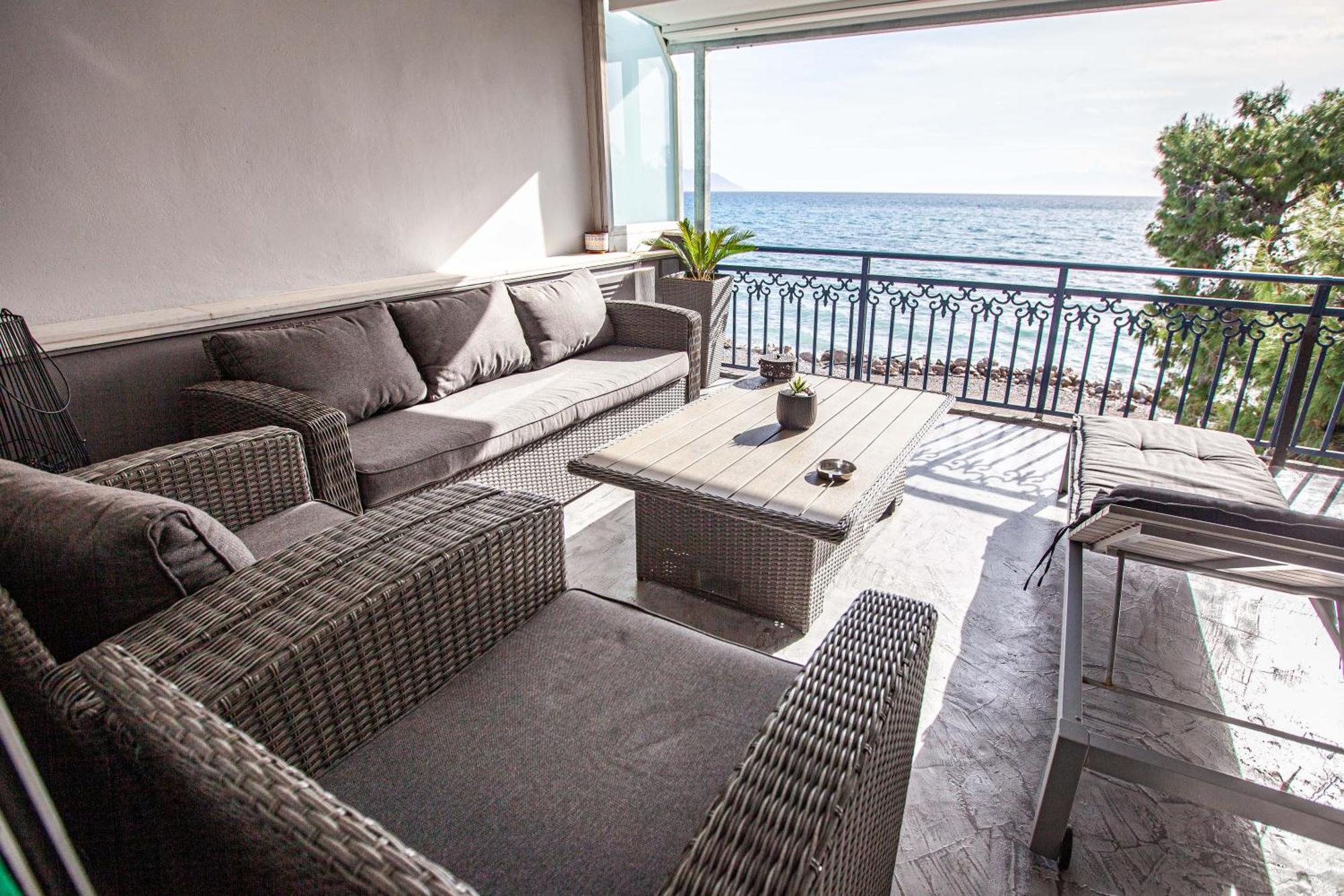 Kalafatis Beach Home Itea Rum bild