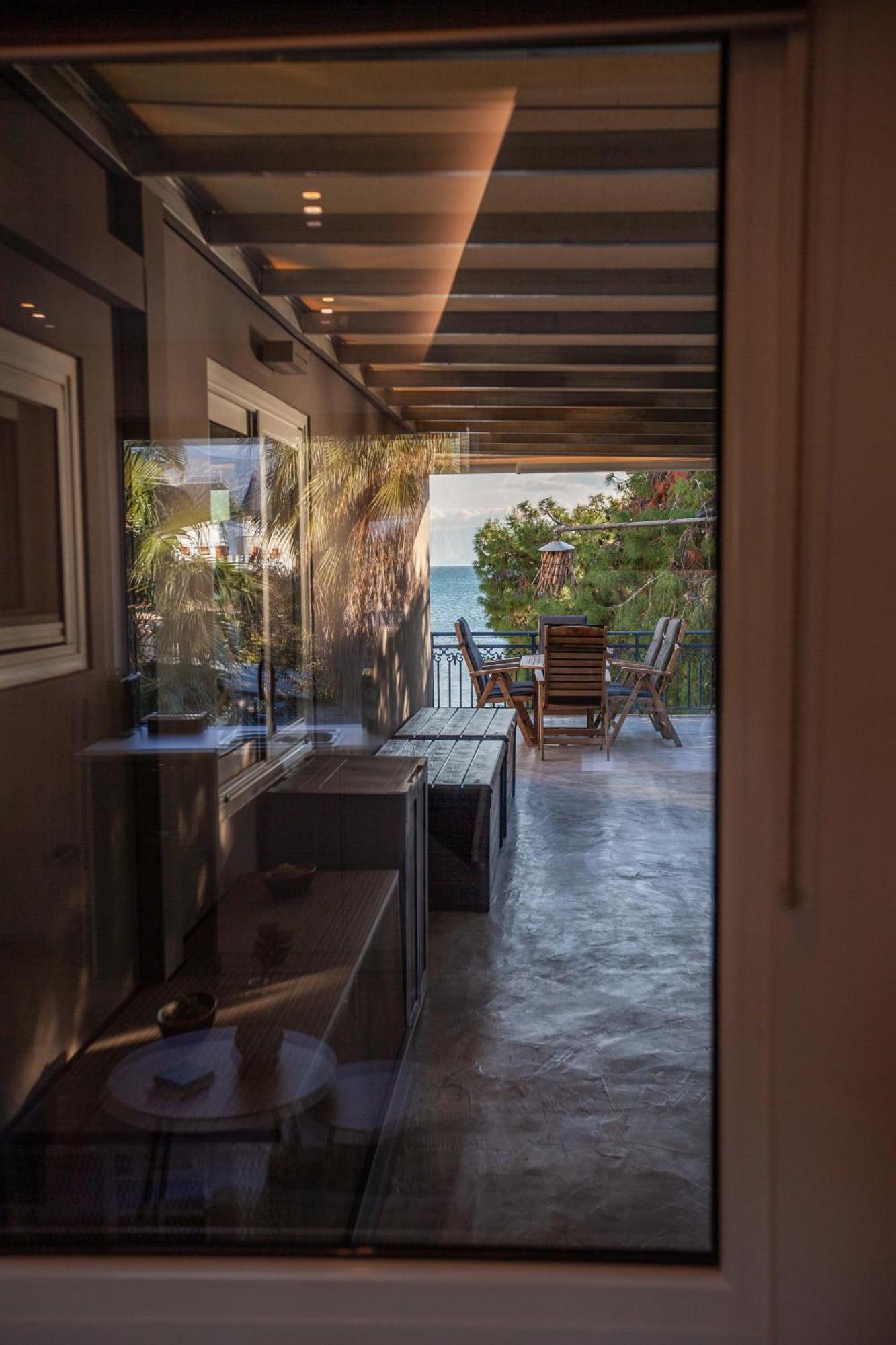 Kalafatis Beach Home Itea Rum bild